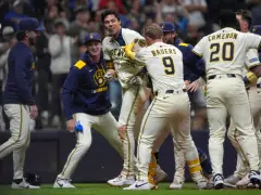 Yelich’s grand slam in the 10th inning lifts Brewers to 5-1 win over Red Sox