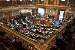 Live updates: House sorts through failed AI delay aftermath, take votes as legislature starts final day